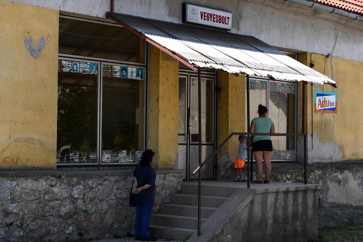 Közpénzből lehelnének életet a német üzletláncok fenyegette falusi kisboltokba