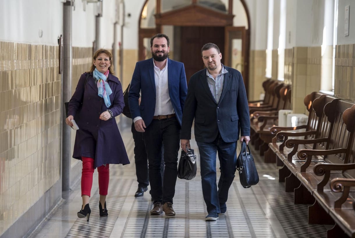 Több informátorát is kiadta a kormánylap a Czeglédy-ügy nyomozóinak