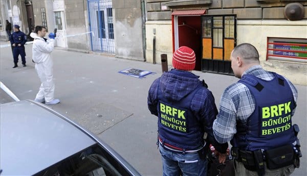 Agyonvertek egy férfit a Népszínház utcában