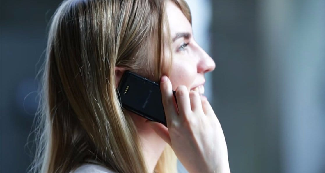 Itt ez a pici japán androidos mobil, több nem is kell telefonáláshoz