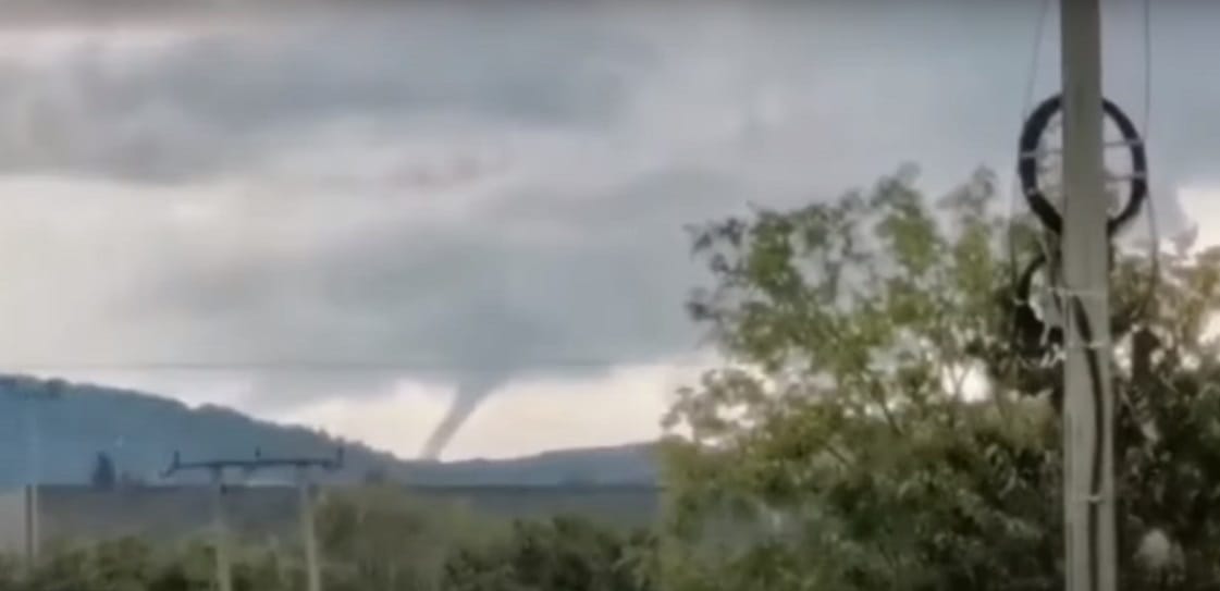 Tornádót vettek videóra Sárospataknál