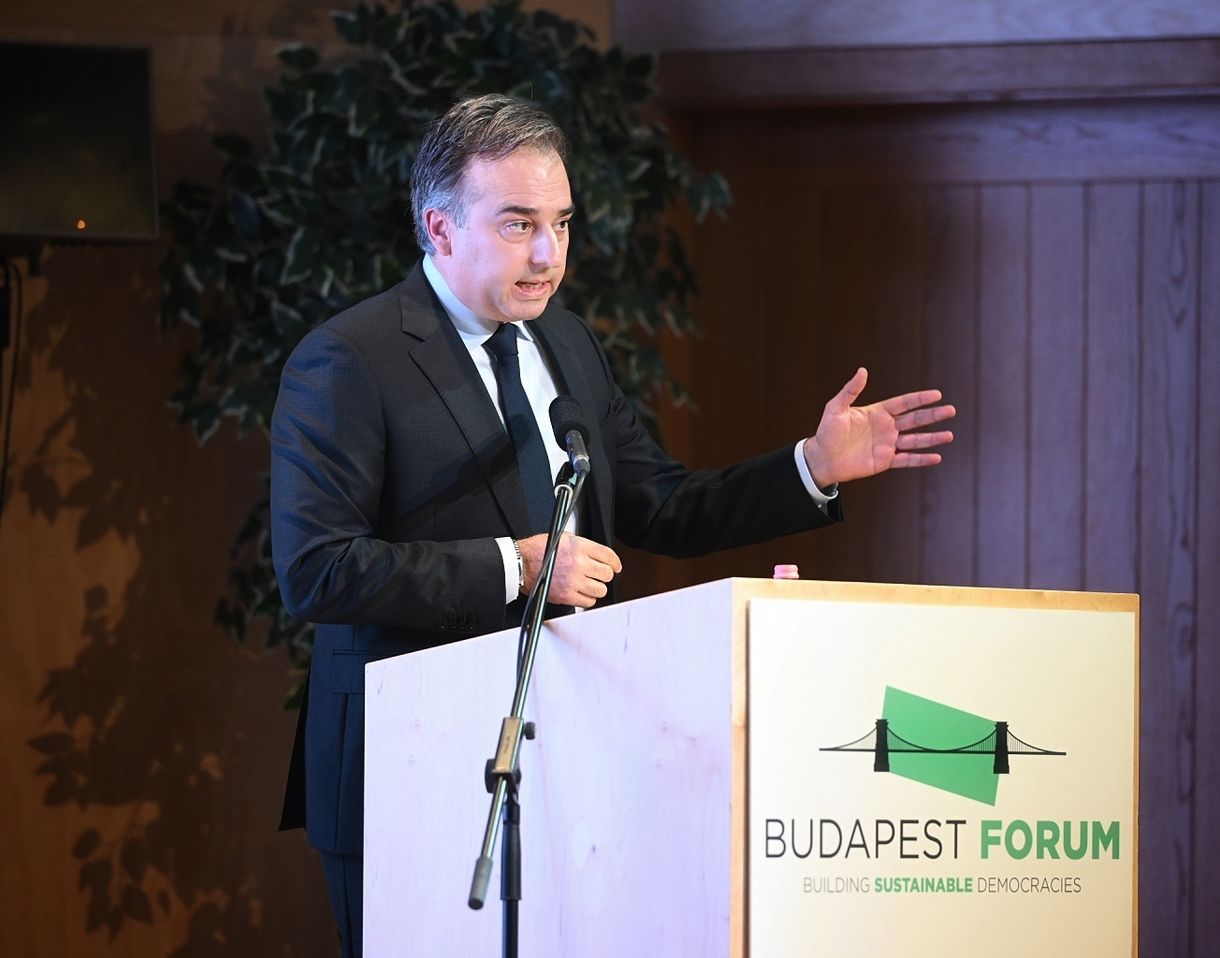 David Pressman több NATO-nagykövettel tárgyalt a magyar gazdasági „semlegességről”