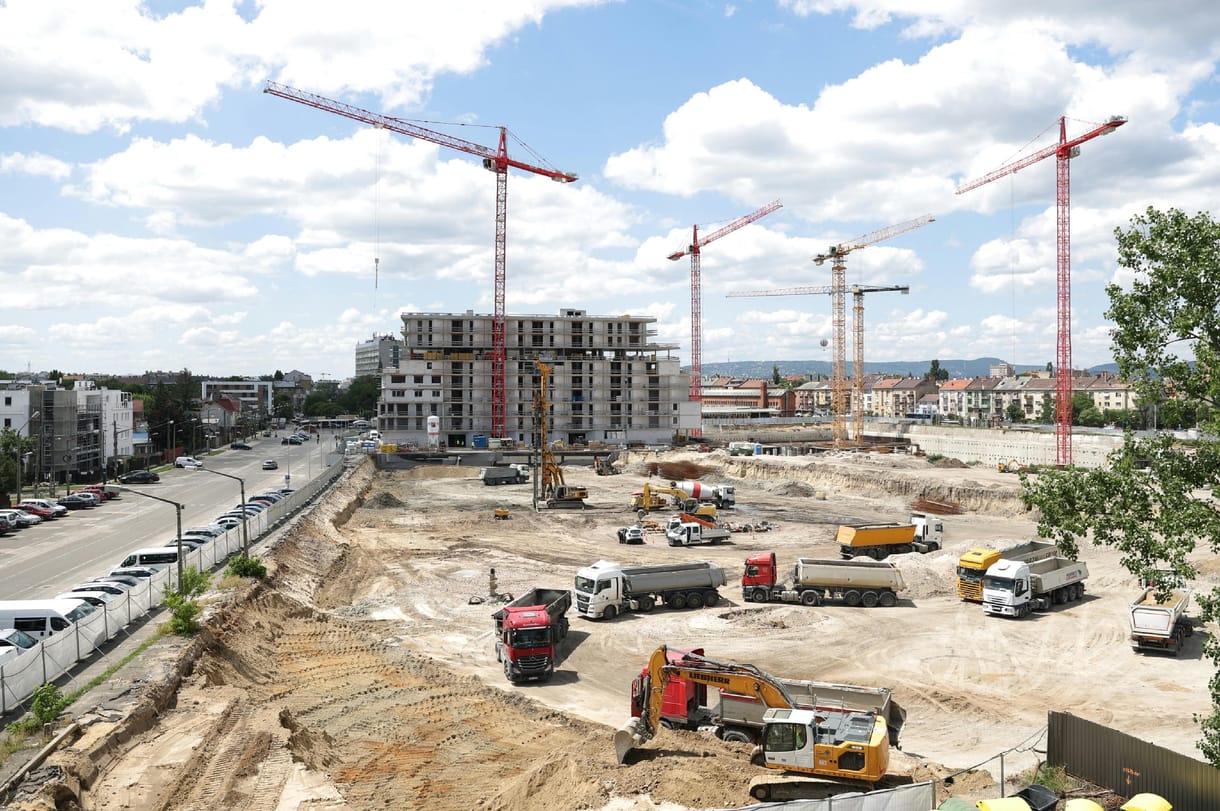 Szakrendelővel fizetne a Bosnyák téri túlépítésért a NER-közeli beruházó