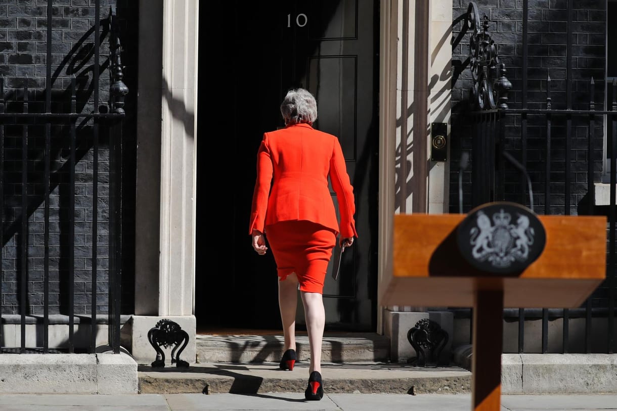 Ma távozik Theresa May