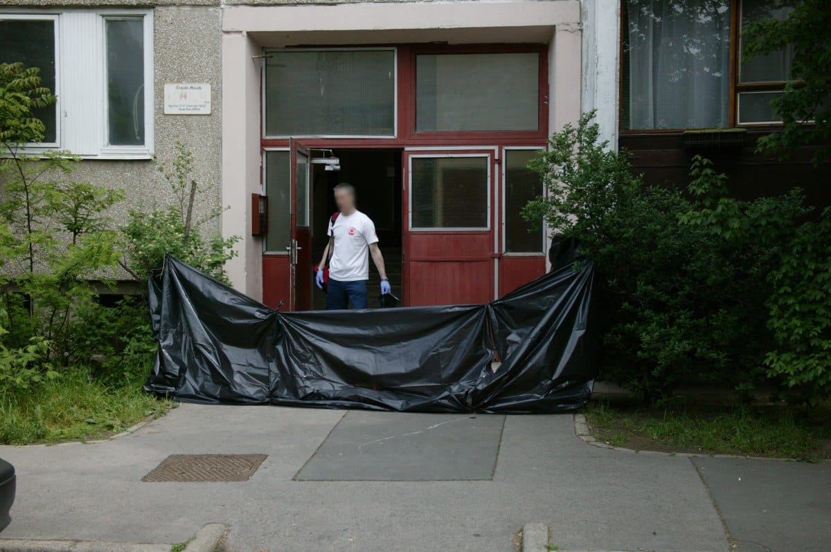 Meghalt az újpesti házból kiesett kislány 
