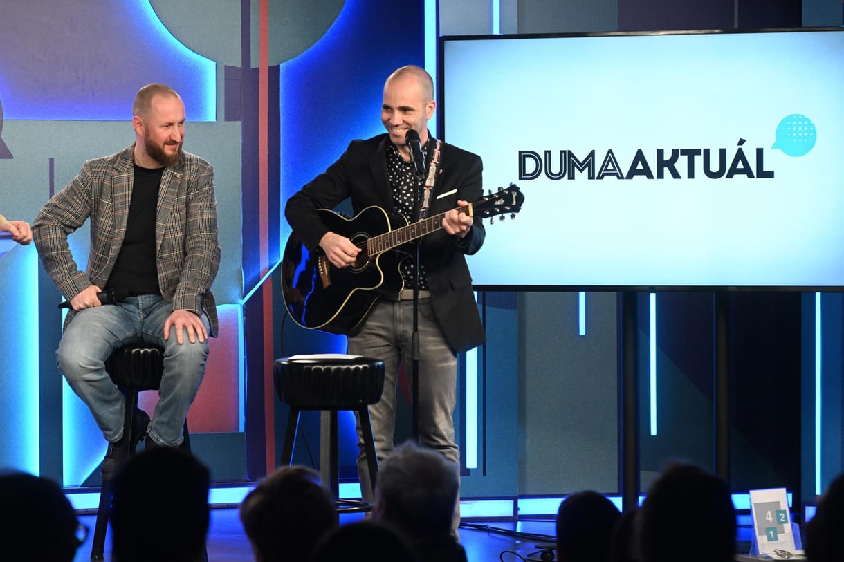 A Duma Aktuál dallal köszönti Mészáros Lőrincet: 