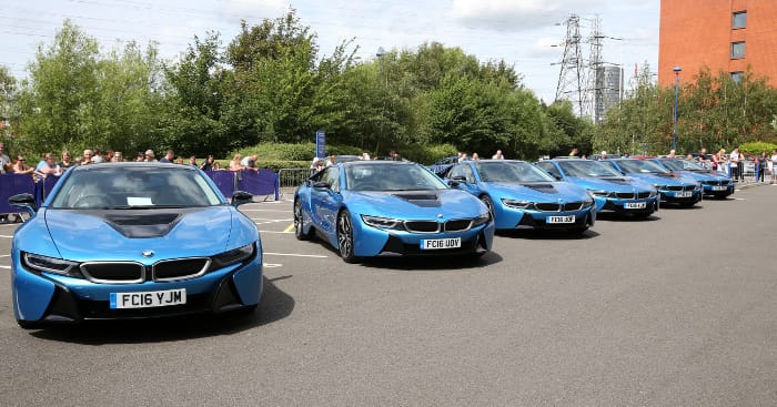 19 darab BMW i8-at osztottak ki a Leicester City focistái között