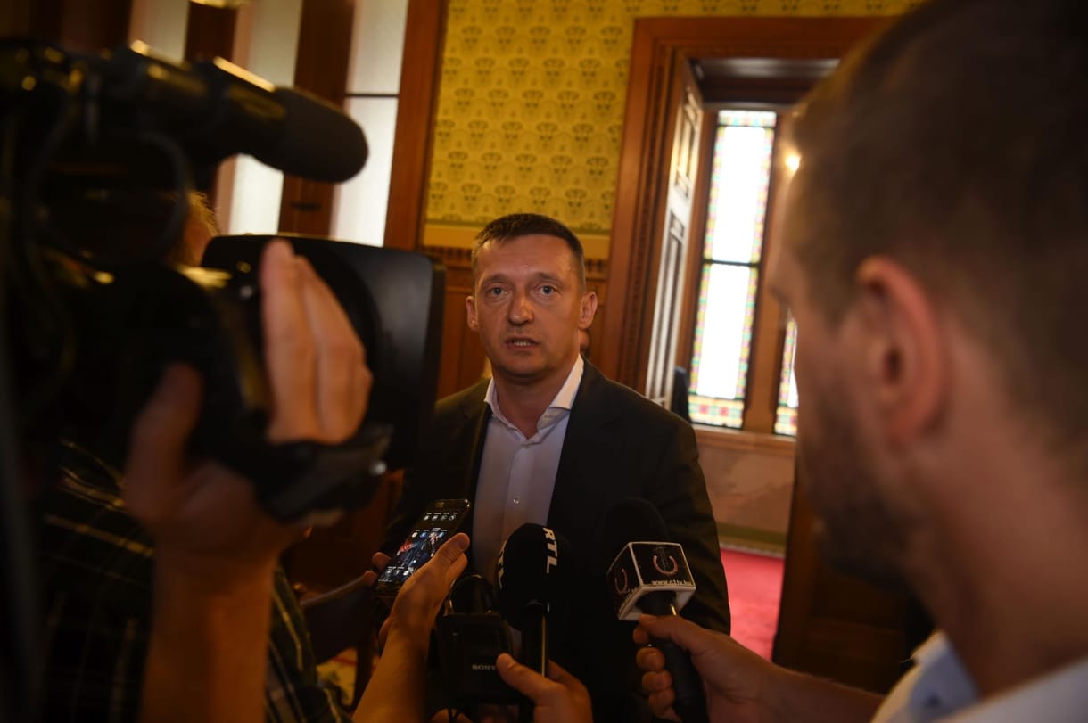 Mit árul el a NER-ről, és kiknek van félnivalójuk? – villámértékelés Magyar Péter felvételéről