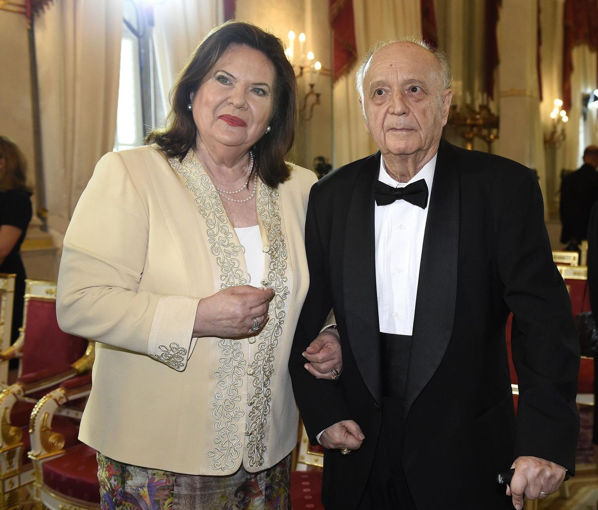 Marton Éva operaénekes meghatódva fogadta a Szent István-rendet