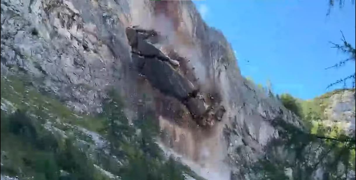 Óriási sziklaomlás volt az Alpokban – videó