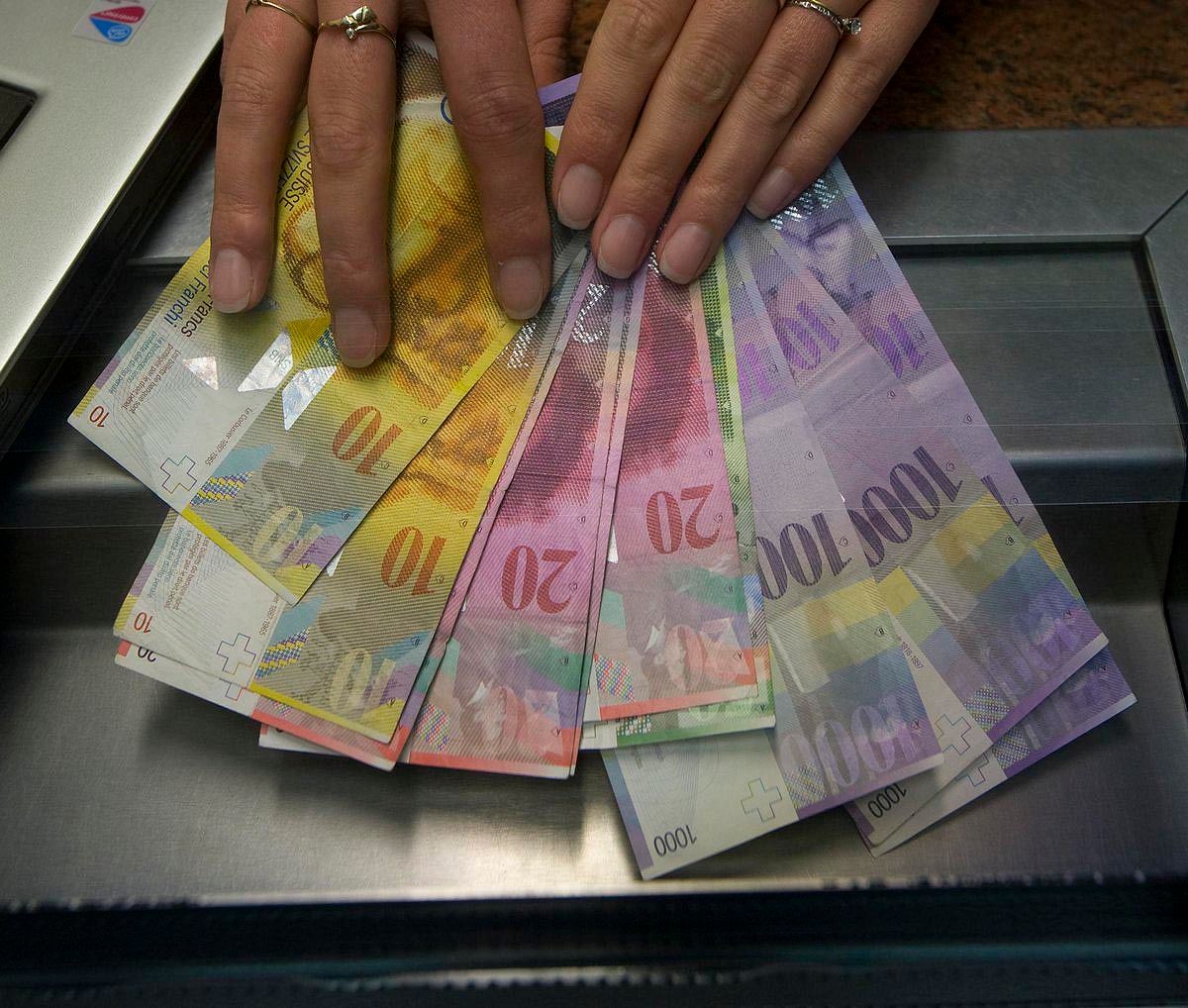 Egyre többen perelnék a bankokat a devizahitelek miatt