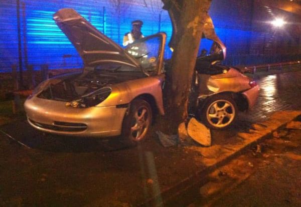 Ilyen, amikor fára csavarodik egy 911-es Porsche – fotó