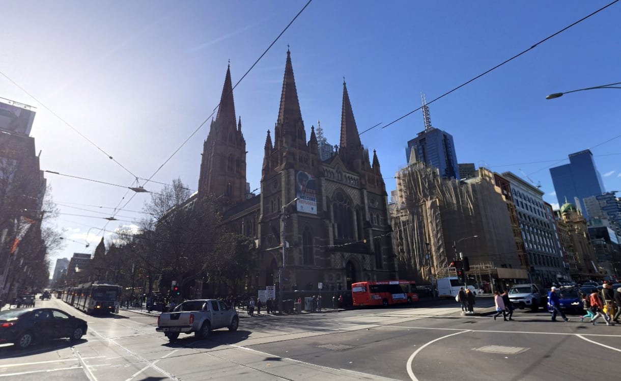 Egy héttel meghosszabbítják a kijárási korlátozásokat Melbourne-ben 