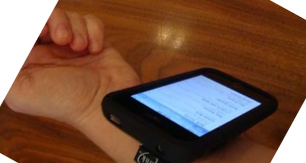 A nap kütyüje: szereljük az iPhone-t a csuklónkra