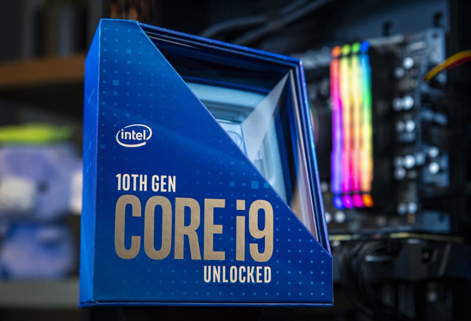 5,3 GHz lett, maradhat? Megjöttek az Intel asztali gépekbe szánt 10 magos processzorai
