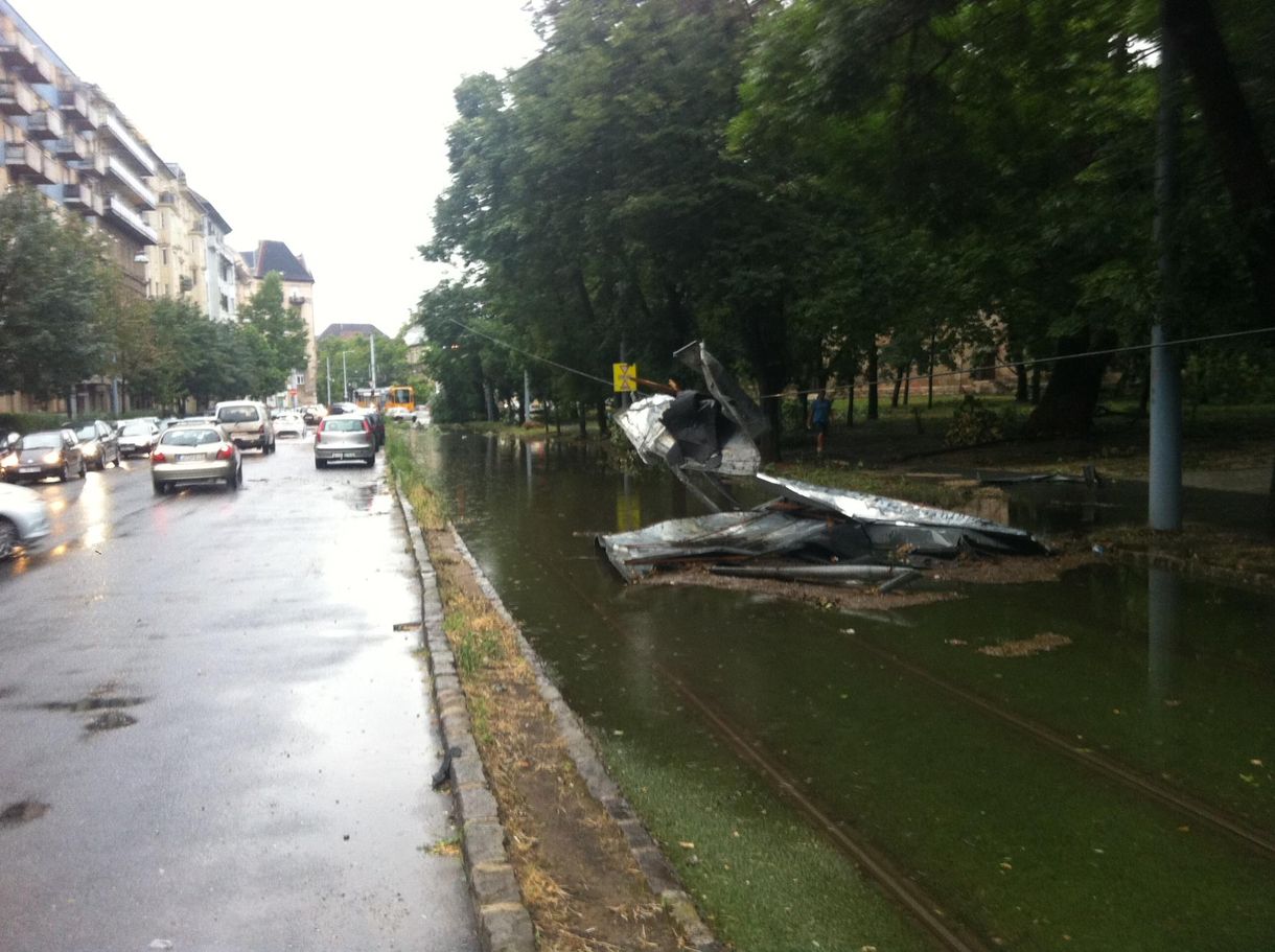 Halottja is van a tegnapi viharnak