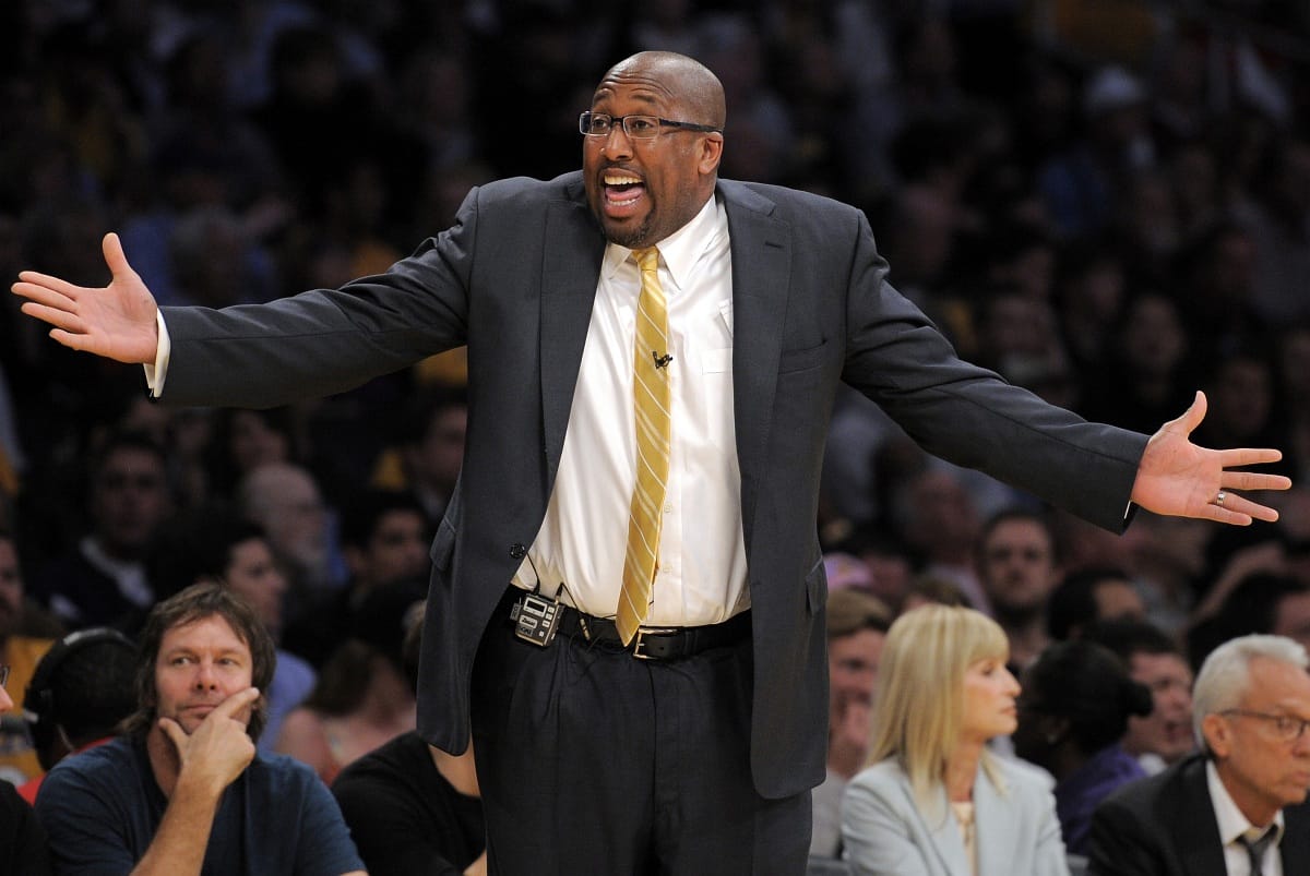 Kirúgták a Lakers edzőjét