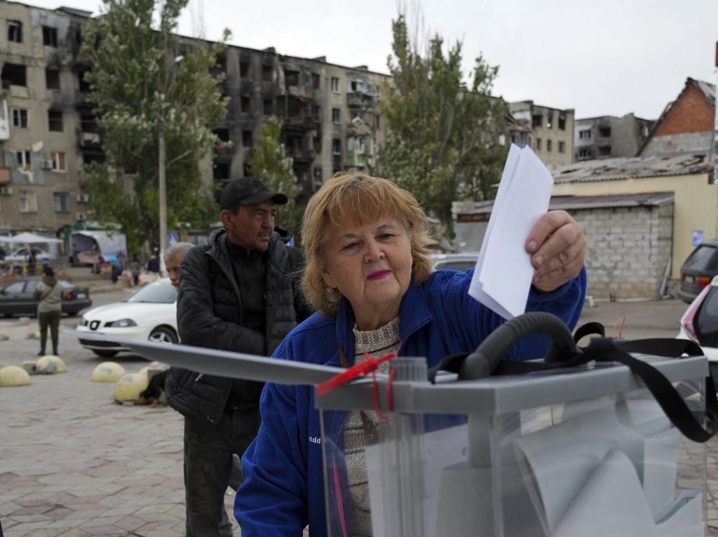 Választásokat tartanak az oroszok az általuk megszállt négy ukrán területen