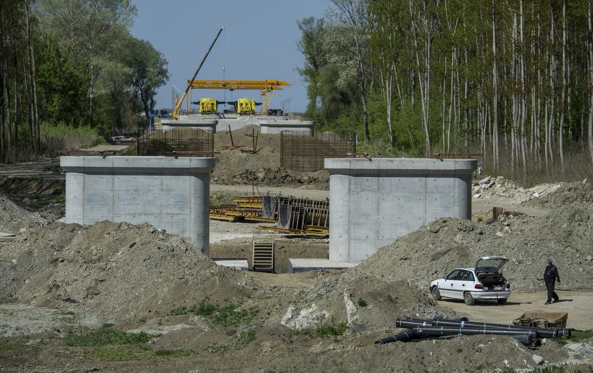 Azt ígérik, 2019-re befejezik az Alföldön félbehagyott gyorsforgalmi utat