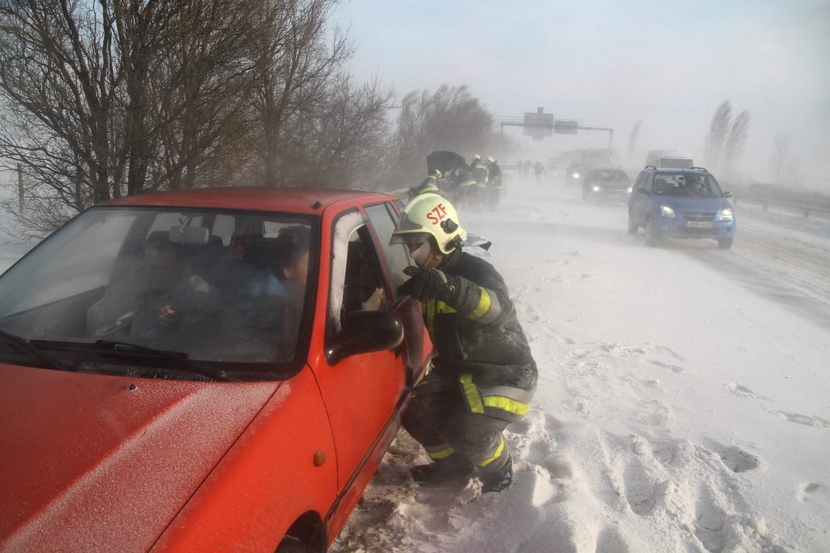 Sok a baleset az M7-esen a havazás miatt