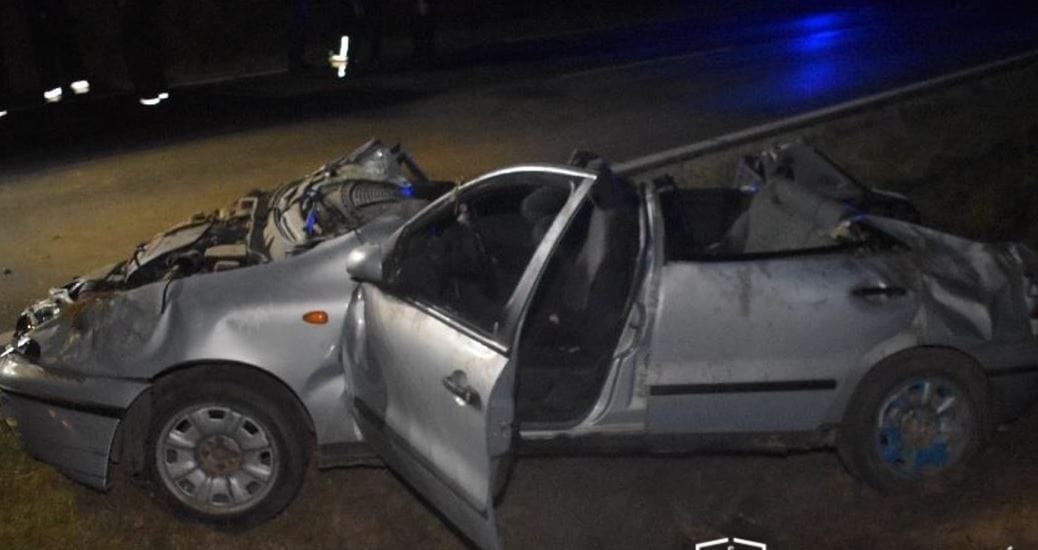 Részegen, jogosítvány nélkül, frissen vett kocsival, hat utassal csapódott árokba egy sofőr