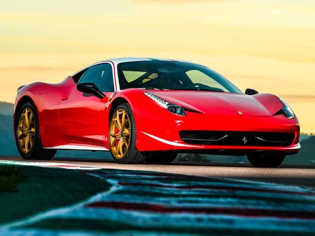 600 Ferrarit hívnak vissza