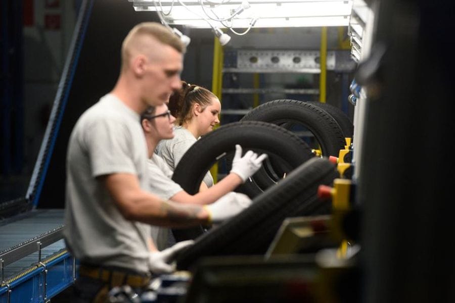 Munkahelyi vitákat szül a fiatalok adómentessége, amin sokan amúgy is alig nyernek