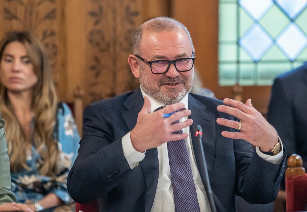Lantos Csaba megerősítette, tényleg 5 forint körül veszik majd át az áramot a napelemesektől