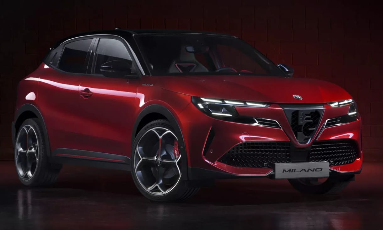 Átnevezik az Alfa Romeo első villanyautóját, miután politikai botrányt okozott