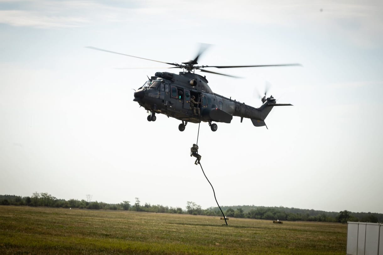 Teljes a honvédség helikopterflottája, megjött a hiányzó két H225M