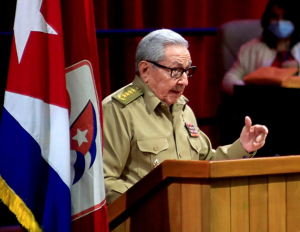 Raúl Castro bejelentette lemondását