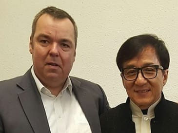 Nem vicc: L. Simon László Jackie Channel szelfizett