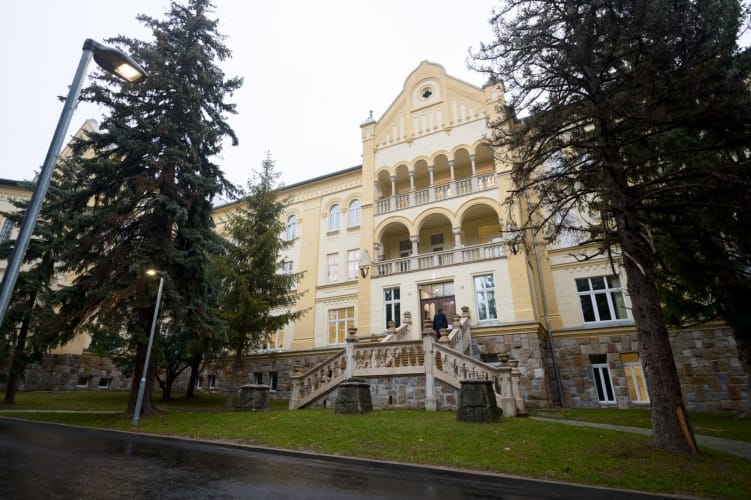 Budai palotába költözött a Nemzeti Nyomozó Iroda