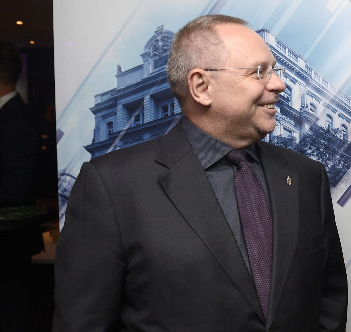 Csalás miatt nyomoznak Spéder érdekeltségeinél