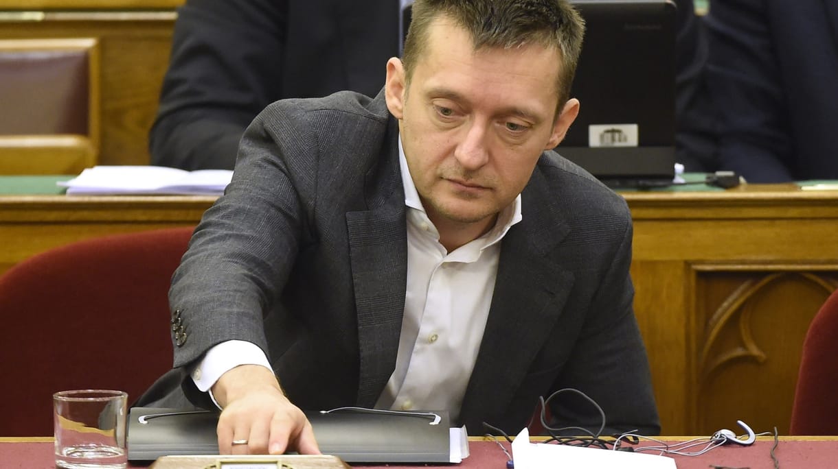 Rogán: Az embereket szeretnénk megszólítani, nem az újságírókat
