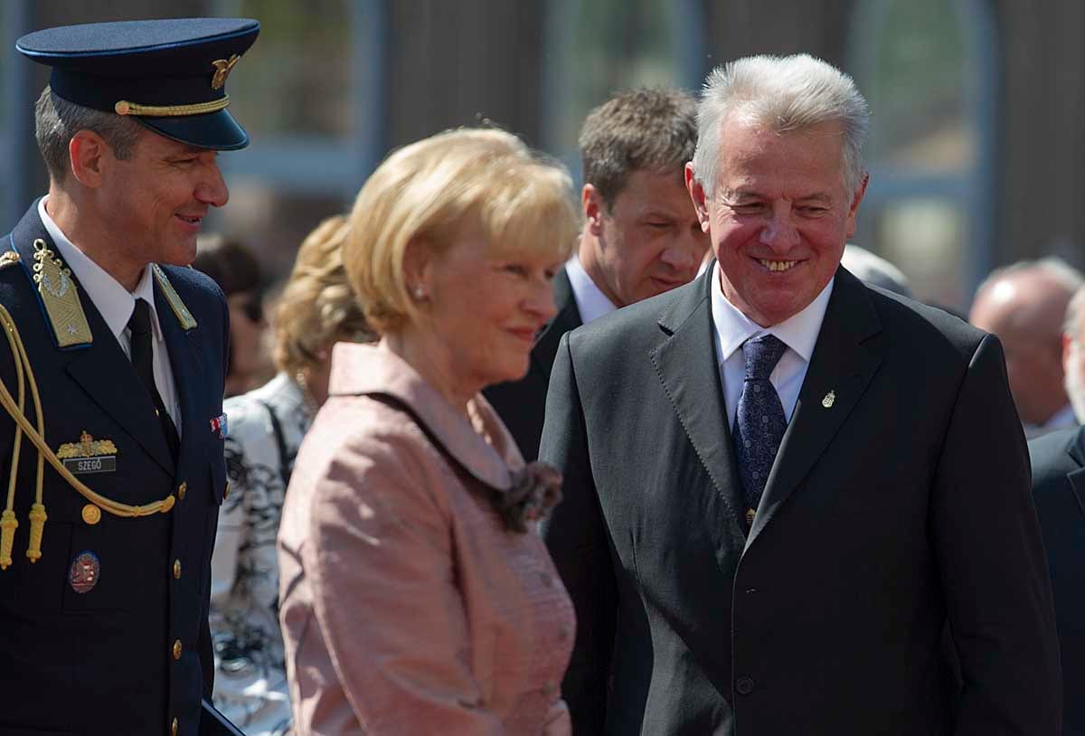 Mádl olcsóbb, Sólyom drágább lakást kapott Schmitt kereténél