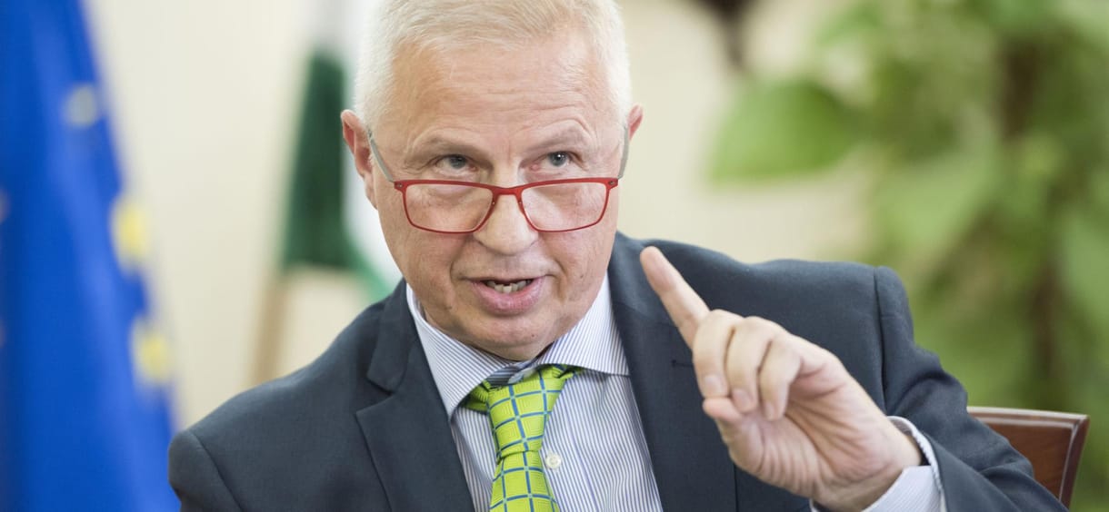 Hiába a Fidesz felfüggesztése, Trócsányi a Néppárt kampánynyitóján járt