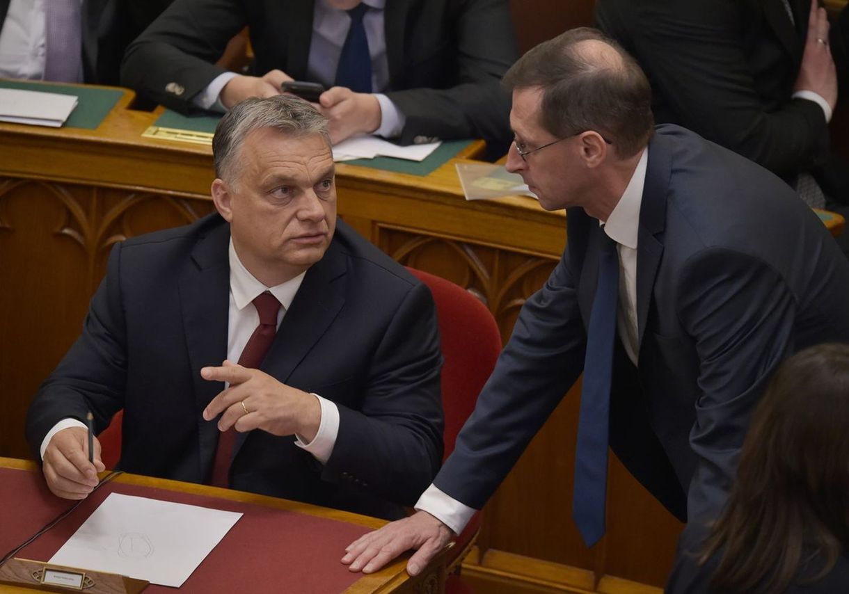 Orbánt csütörtökön választják miniszterelnöknek, délután beszédet mond