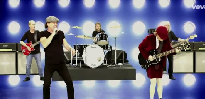 Itt az AC/DC-klip