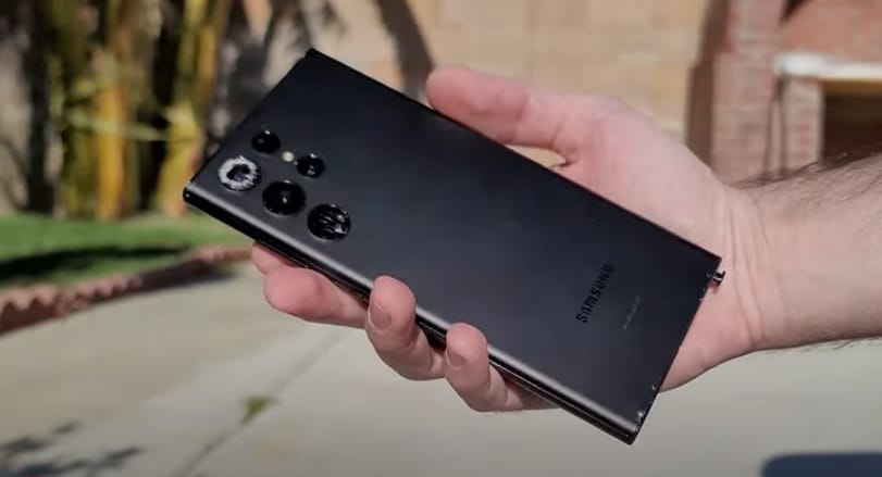 Ejtésteszt leplezte le a Samsung Galaxy S22 Ultra gyenge pontjait – videó