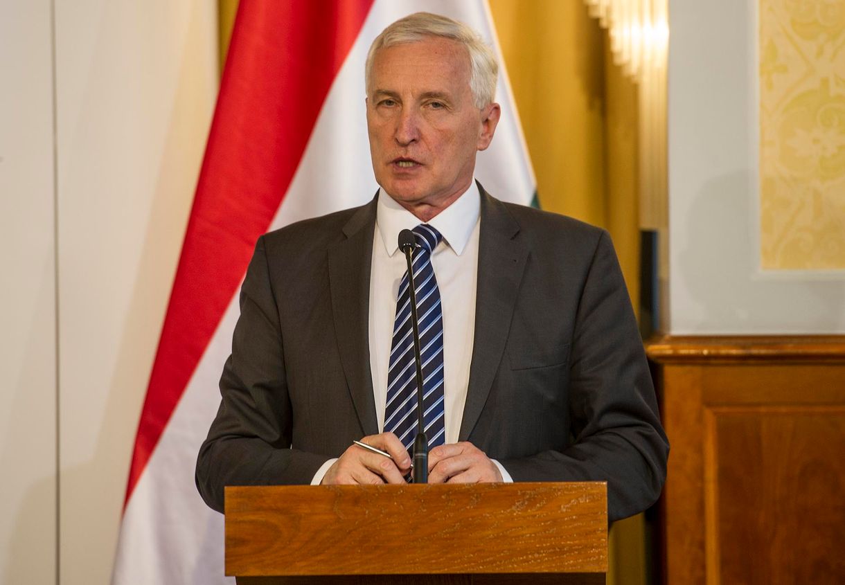 Mikola: Magyarország elvárná, hogy Európa inkább segítse, mint kritizálja