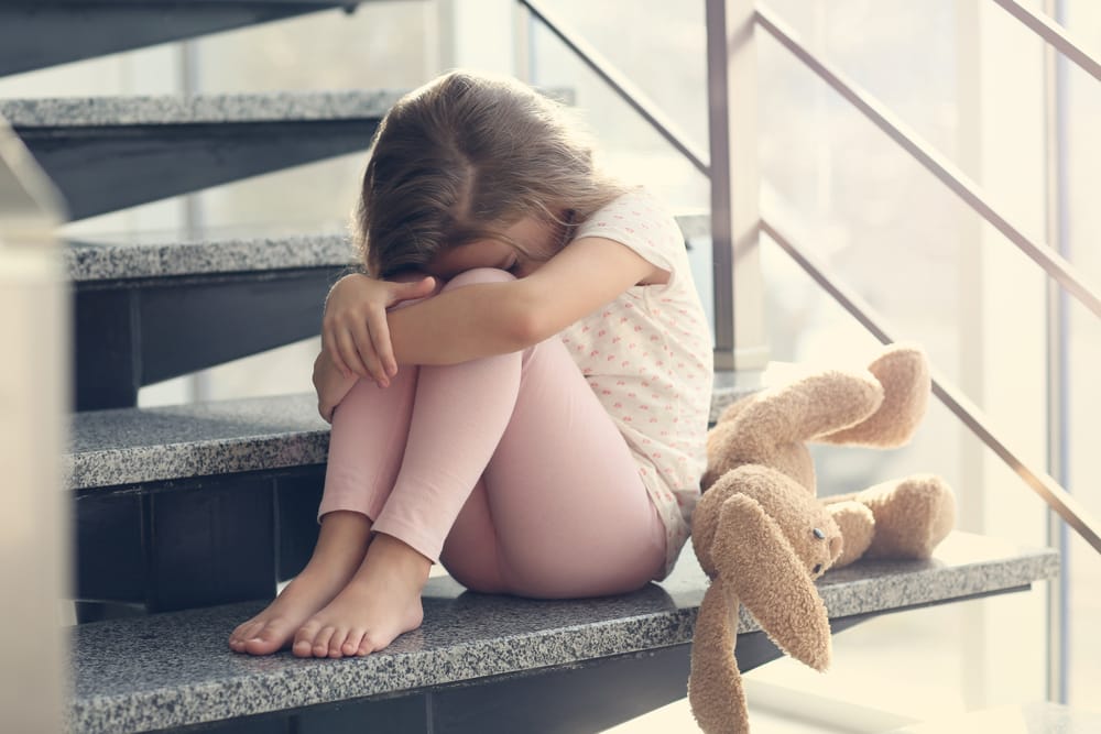 Óriási előrelépés történt a gyerek áldozatok traumáinak mérséklése érdekében