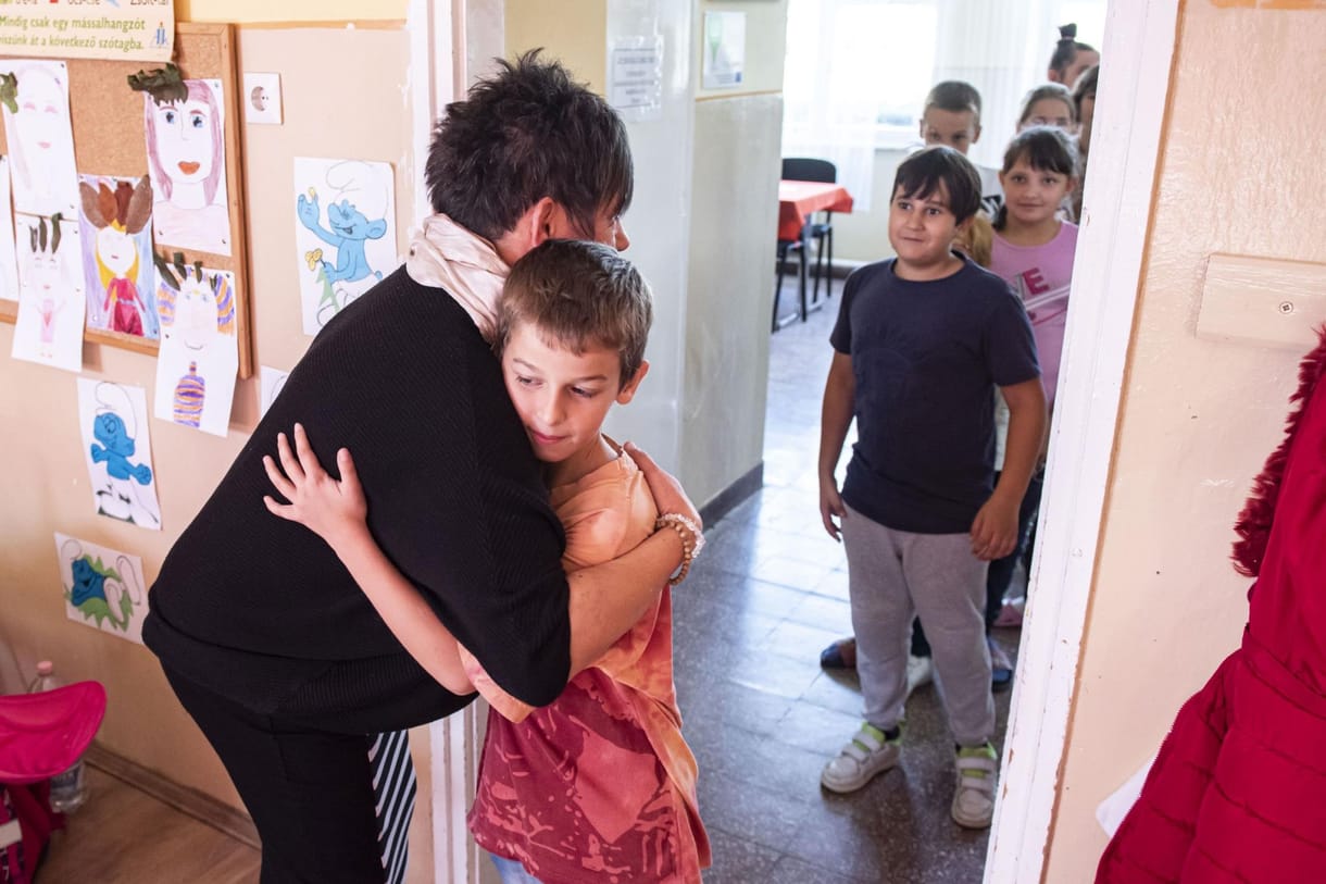„Néha azt mondom, hogy bejövök az iskolába szeretetet kapni”