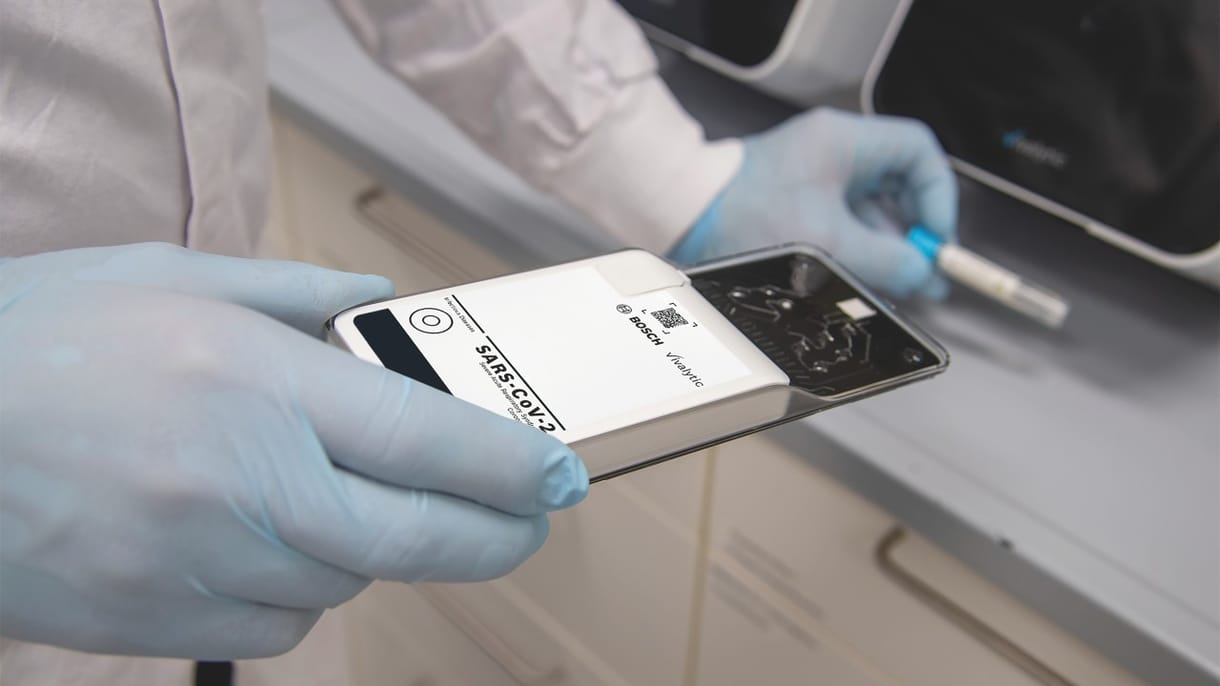 Itt a 39 percen belül eredményt adó PCR-teszt, Európában is elérhető