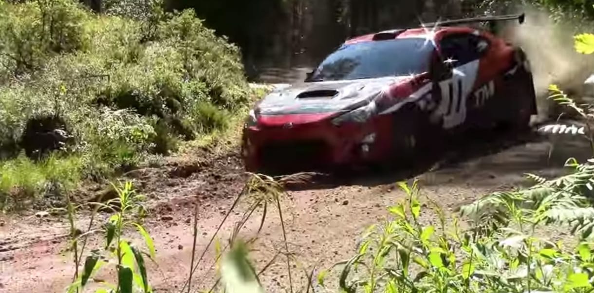 Videó: Így csapatja egy 51 esztendős ralilegenda