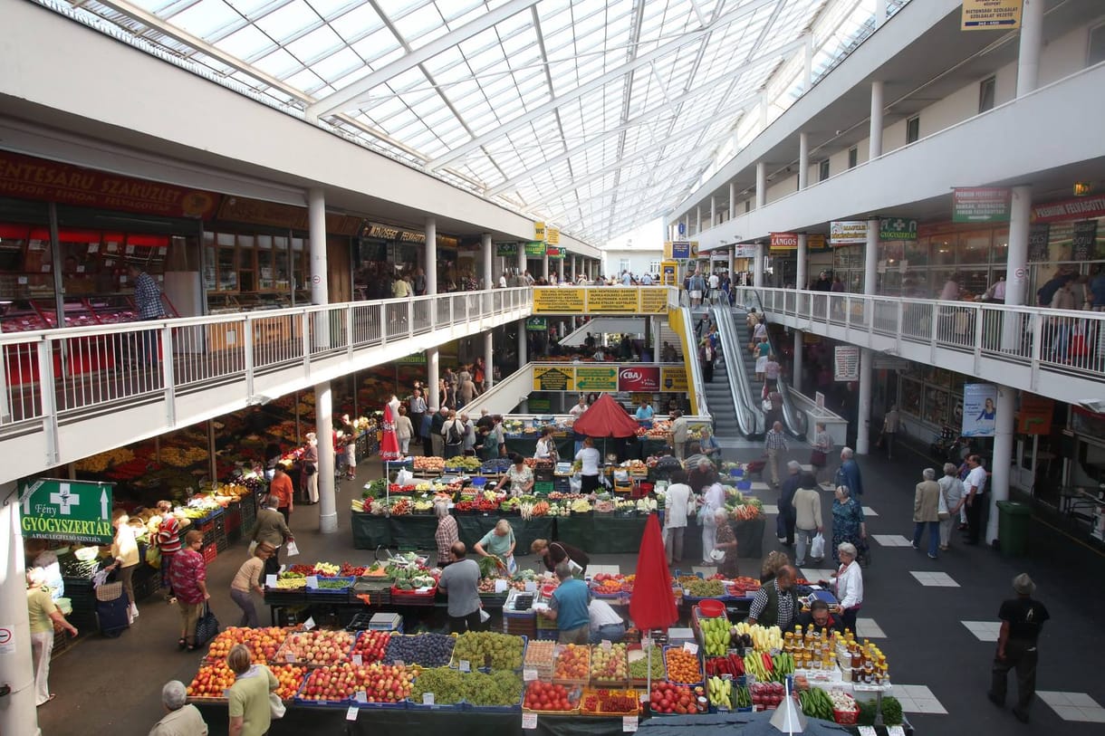 Története legnehezebb időszakát éli a Fény utcai piac