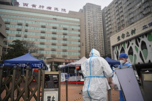 Pattanásig feszült idegekkel nézi Peking az omikron terjedését