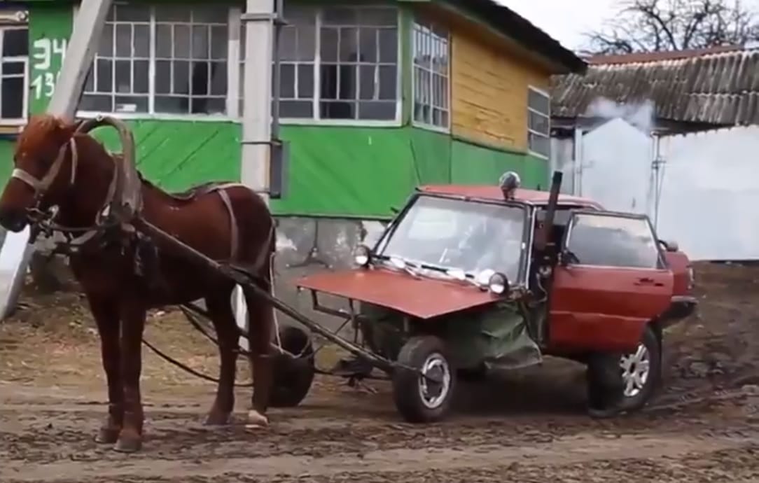 Íme, az egy lóerős autó