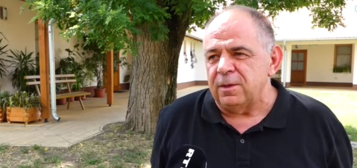 Havi 850 ezret kap tanácsadásért a minisztériumtól Újiráz plébánosa