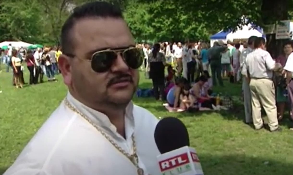 Most már elindulhat világhódító útjára a Polgár Jenő hivatal és Gino majálisértelmezése